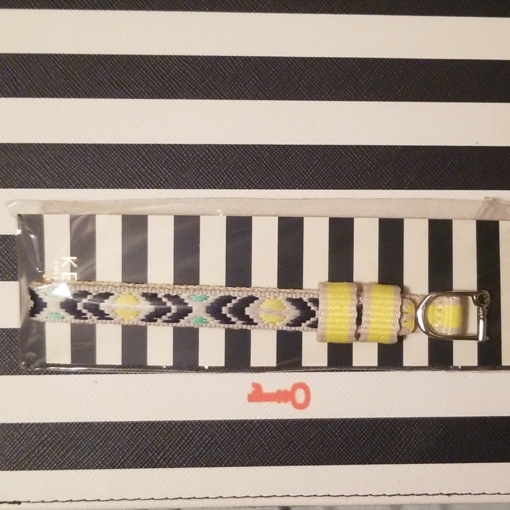 Keep collective woven band